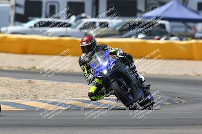 media/Apr-10-2022-SoCal Trackdays (Sun) [[f104b12566]]/Turn 2 (1135am)/